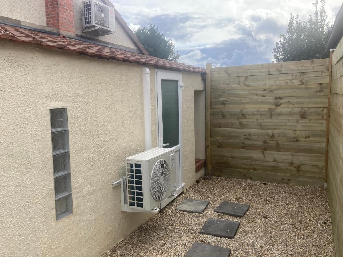 Maisonnette Neuve Avec Jardin Privatif Saran Luaran gambar